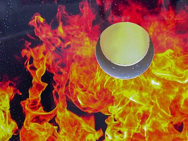 Frontaler Ausschnitt der Feuerwehr Spritzwand 