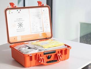 Lebensrettungskoffer Notfallkoffer geöffnet