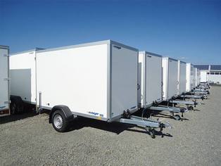 Kofferanhänger 750 kg in Reihe