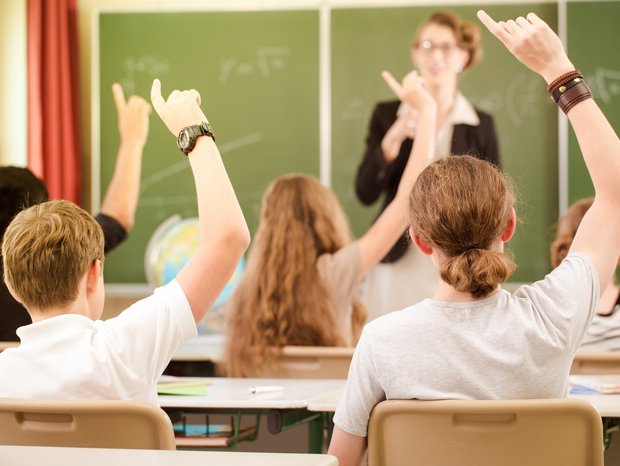 Jugendliche in Schulklasse