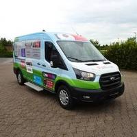 Folierter gesponsorter Ford Transit Kombi für das Kinderhaus Pumuckl