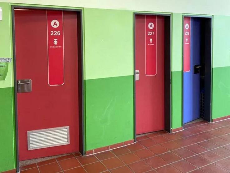 Farbleitsystem auf Türen