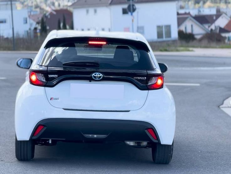 Toyota Yaris Hybrid Heckansicht