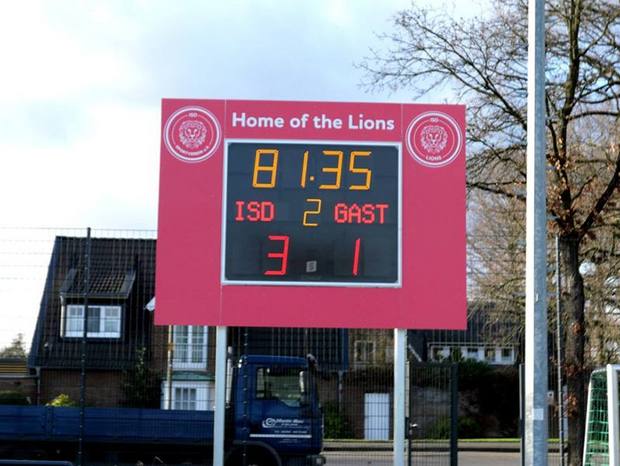 Frontale Ansicht Schauf Spielstandanzeige