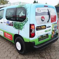 Folierter gesponsorter Toyota Proace City der Wohnstätten Rehlingen-Siersburg GmbH